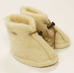 Infant merino wool booties
